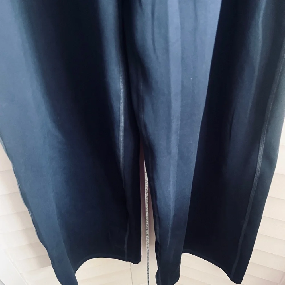 Gilly Hicks Pants Wide Leg Active Recharge Mid Rise Navy Blue Size Small NWOT - Picture 6 of 6